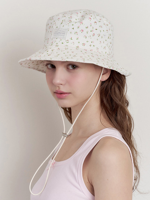 앵브록스]classic heart angora bucket hat_white