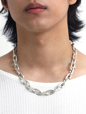 Hae chain necklace