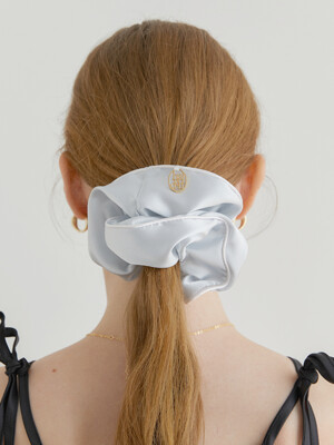 line satin logo pendant scrunchie (H010_grey)