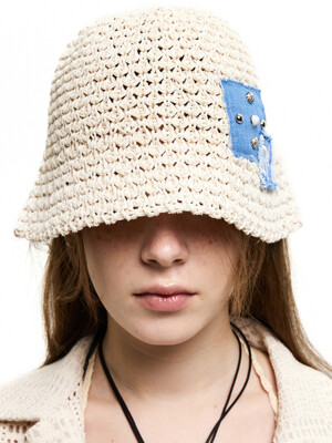 RIVET PATCHED KNIT BUCKET HAT - IVORY