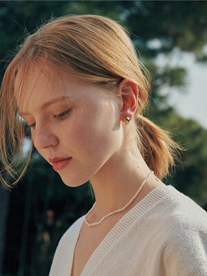 [925 silver] peanuts song earring (gold) + fresh-water pearl necklace (renewal)