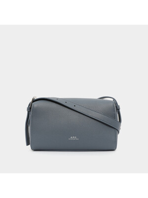 아페세 25SS APC로고 니노 크로스 공용 카메라백 PUABO H61821 IAK