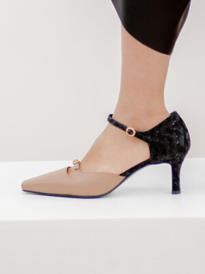 PAVO ANKLE STRAP PUMPS 20F01BE