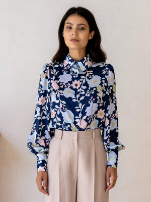 WILLIAM NAVY FLORAL BLOUSE
