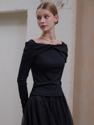 [4차리오더] Lora twist off shoulder top [Black]