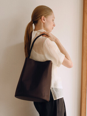 Large Mug shoulder bag Nylon Umber