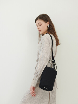 ANNEAU BAG [아노백]-IVORY/BLACK