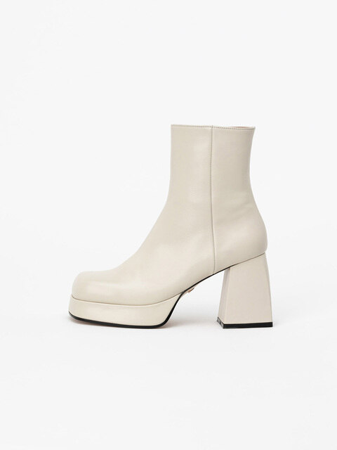 부츠 - 쇼쉬르라팡 (CHAUSSURE LAPIN) - Forte Platform Boots in Ivory