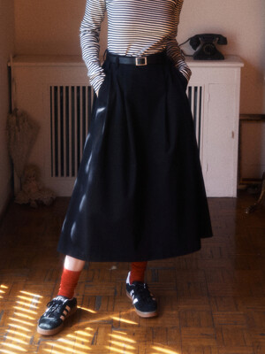 Cotton Pintuck Long Skirt (Black)