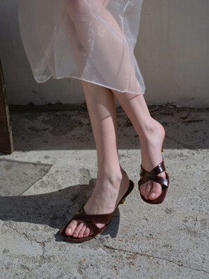 SEL flat sandals_burgundy