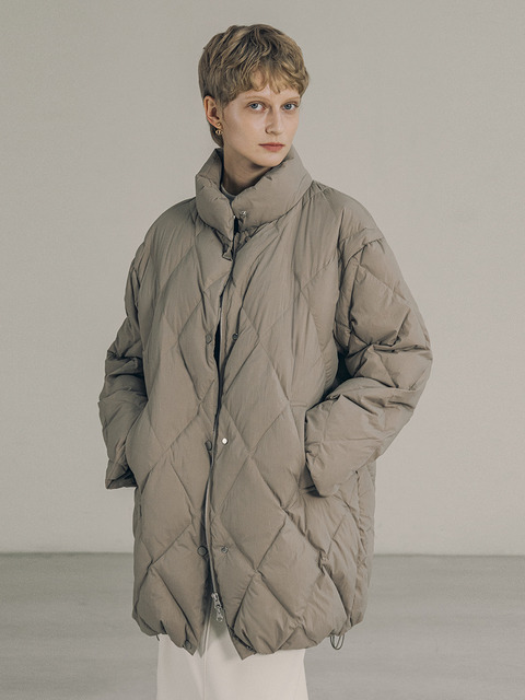 오프닝프로젝트]W Logo Short Down Jacket - Ivory