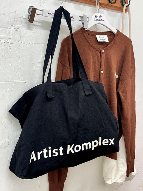 아티스트 컴플렉스 ARTIST LOGO CANVAS SHOULDER BAG (BLACK)