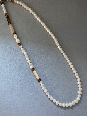 shell we pearl neckless