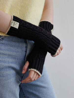 Triple Cable Knit HandWarmer (Black)