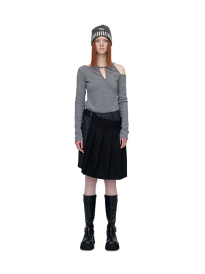 PLEATED WRAP SKIRT / CHARCOAL