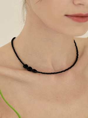 Black Heart Pendant Necklace (Onyx)