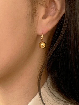 ball earring