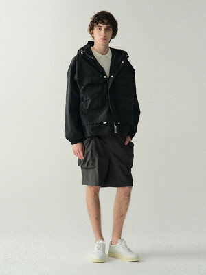 Layer Pocket Jumper_Black