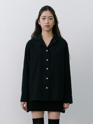 CURVED COLLAR STRIPE SHIRTS - BLACK