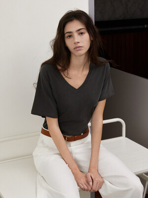Vintage V-neck Pigment Half T-shirt