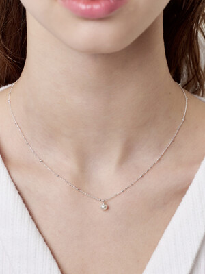 spring pearl necklace