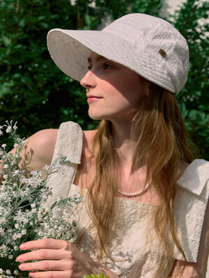 Amy Lace Sun Visor - White