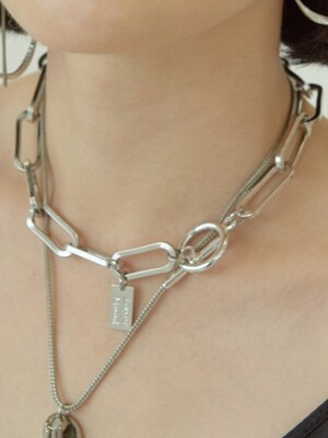 silver one chain necklace