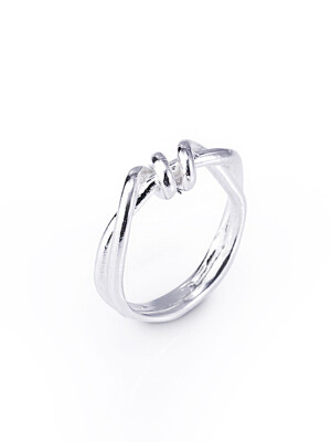 FRAGMENTS RING 32