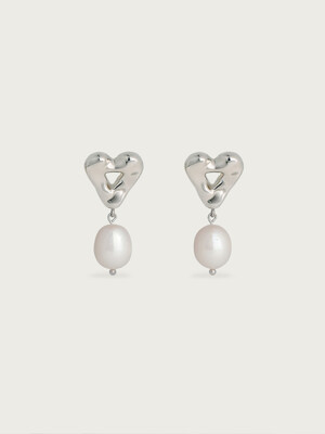 Wavy Heart Baroque Pearl Earring