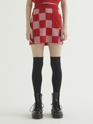 CHECKERBOARD KNIT MINI SKIRT RED