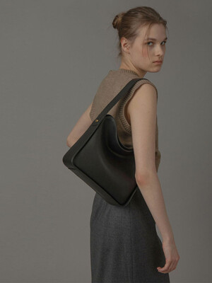 SAC DRAPEE HOBO IN BLACK