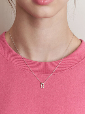 daily knot necklace