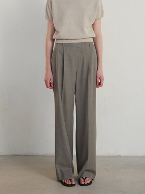 UNBALANCE ONE TUCK WIDE FIT SLACKS - BROWN