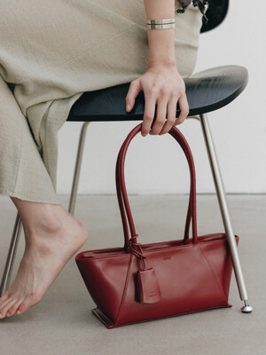 [단독] Monique Shoulder Bag_Carmine Red