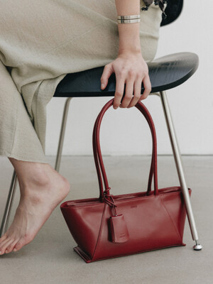 [단독]Monique Shoulder Bag_Carmine Red