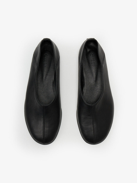 오브오브 Alma Round Flat Shoes_Black