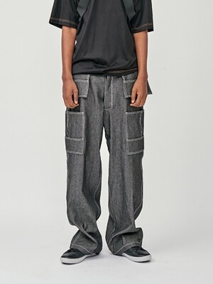 WIDE REVERSED POCKET CARGO JEAN