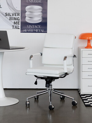 네오체어 CUBE 미드백 미드센추리 모던 의자 회의실 사무용 의자 인테리어 의자