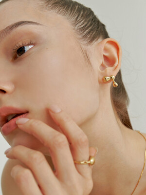 Flow Unbalance Earring (2color)