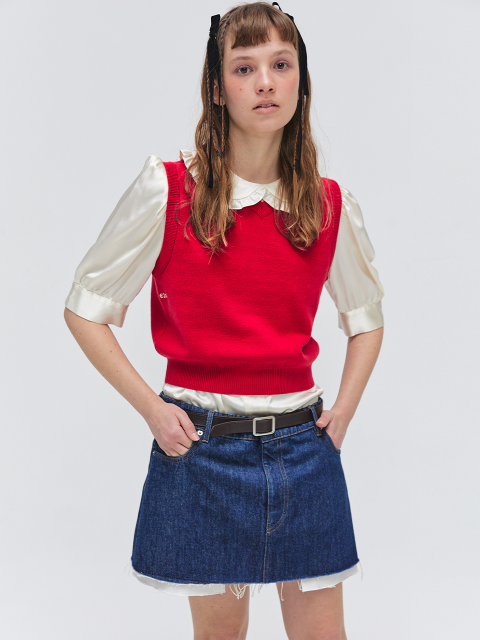 니트 - 이지오 (EZIO) - V Neck Embroidery Knit Vest - Red