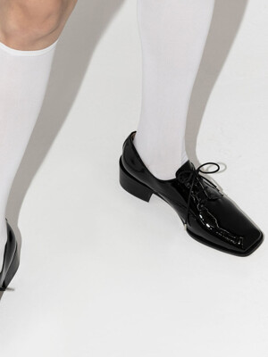 Cordan Lace-up Derby Shoes in Black Patent