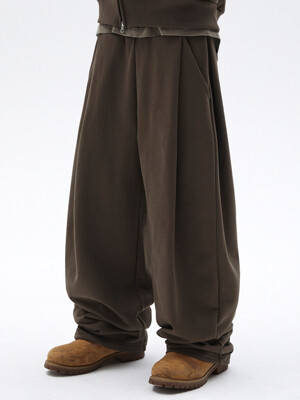 TWO TUCK LONG PANTS [BROWN]