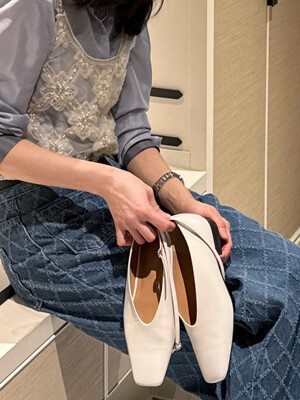 [단독] 1890 Zad Flat Shoes