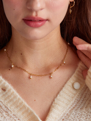 Mini pearl point surgical chain necklace