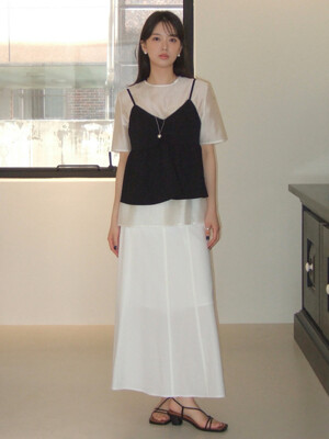 Cutting line flare skirt - White