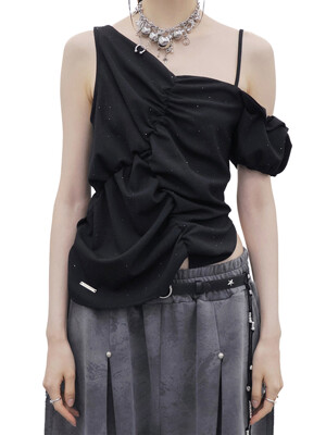 ONE-SHOULDER SHIRRING BLOUSE_BLACK