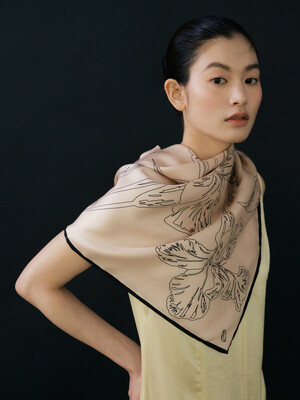 Fleur Square Silk Scarf 90 - Peach