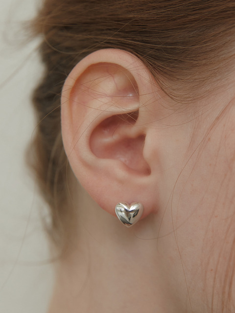 イヤリング TATIANA Classic Velvet Emblem Earring EC1954 타티아나]Classic Velvet Emblem Earring EC1954