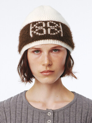 Emblem Knit Beanie UNISEX Ivory Brown