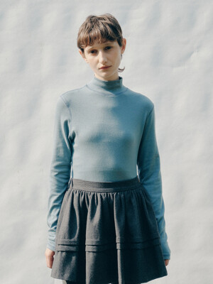 HALF TURTLENECK T-SHIRT(BL)